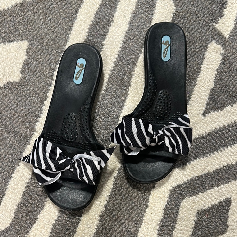 OKA b. Black and White Zebra Bow Sandals